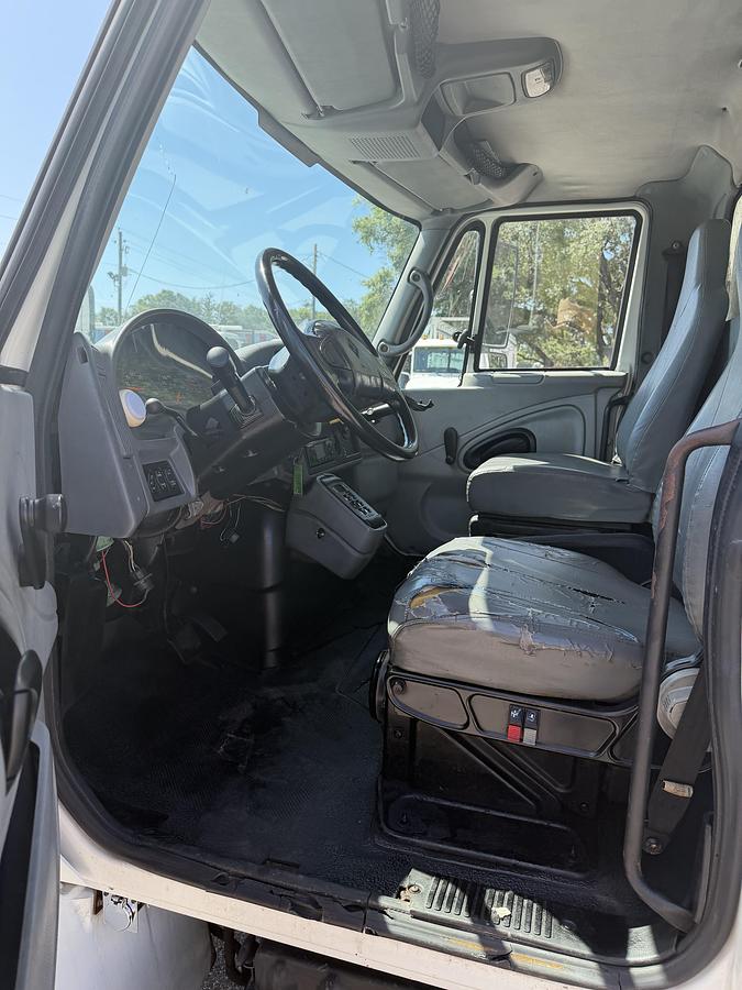 Used 2007 INTERNATIONAL 4300