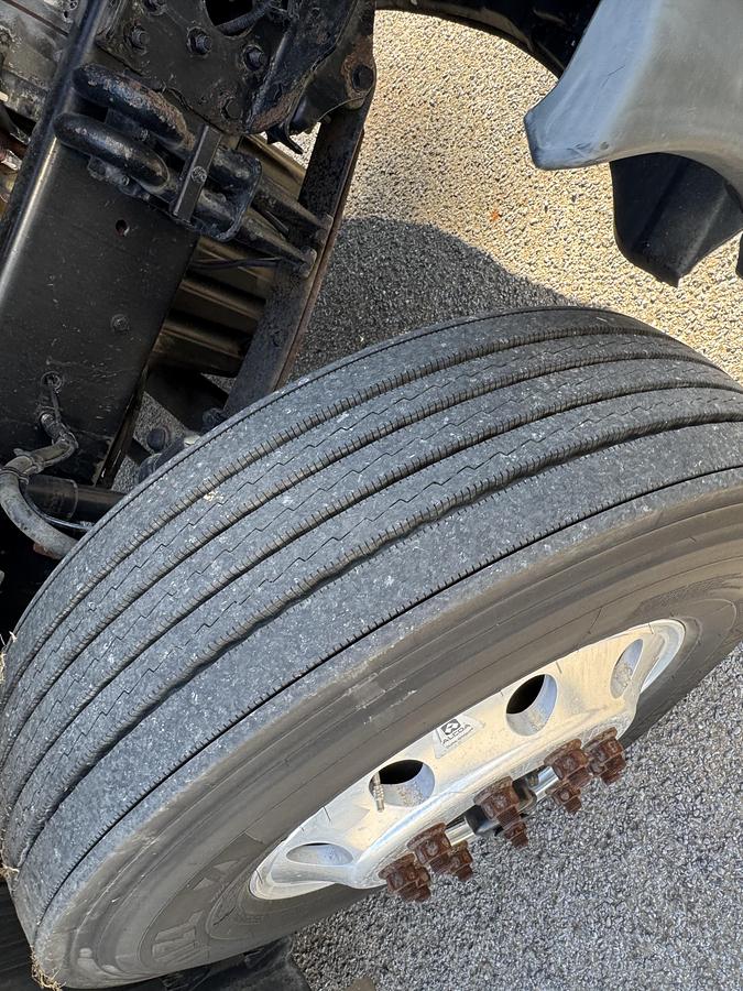 Used 2013 Freightliner® CASCADIA