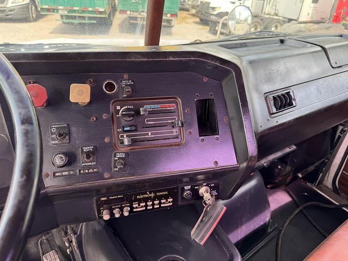 Used 1994 VOLVO WG42T