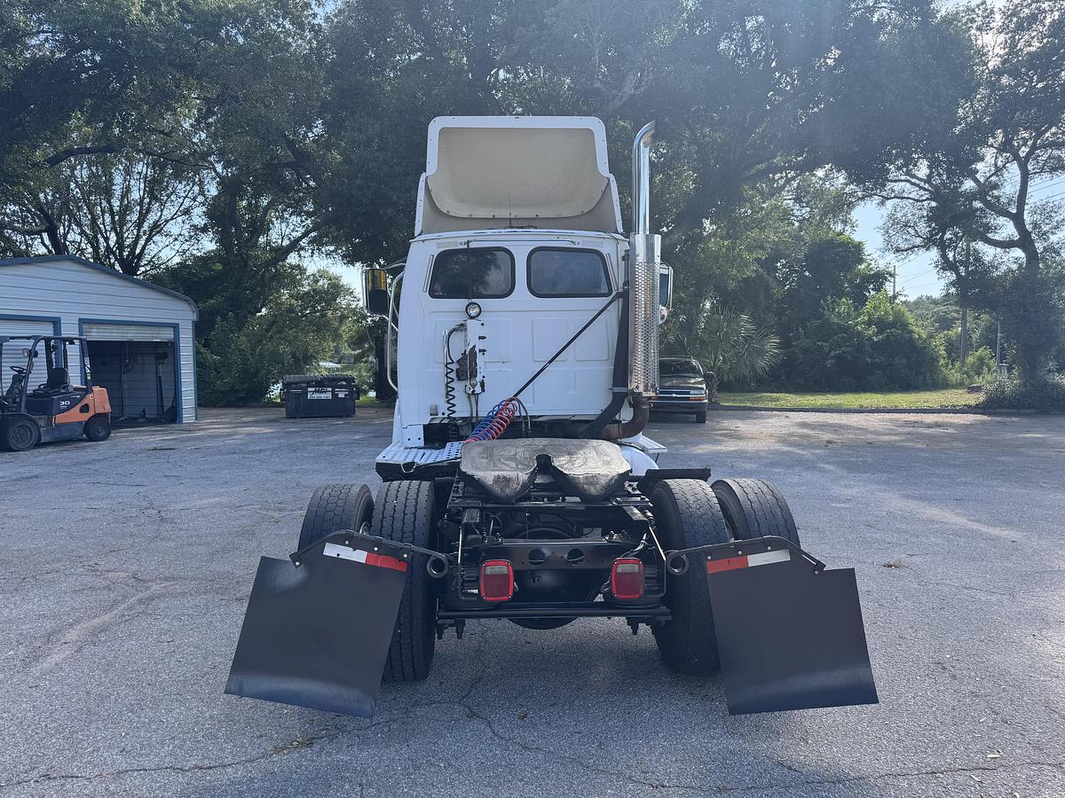 Used 2004 STERLING A9500