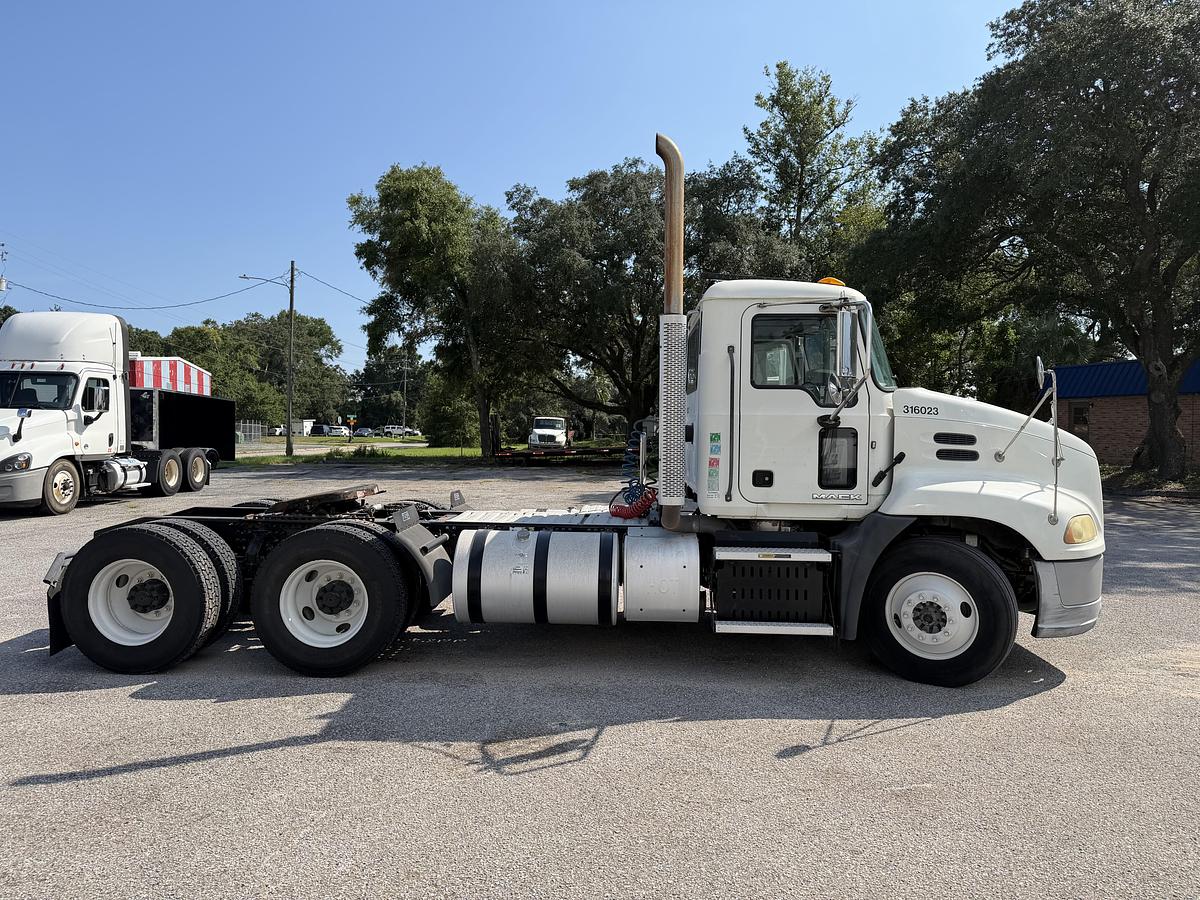 Used 2016 MACK CXU 613