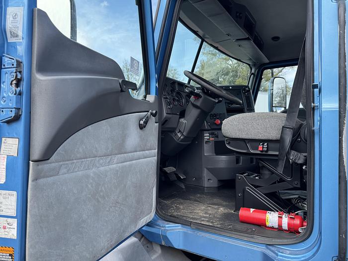 Used 2014 MACK CXU613