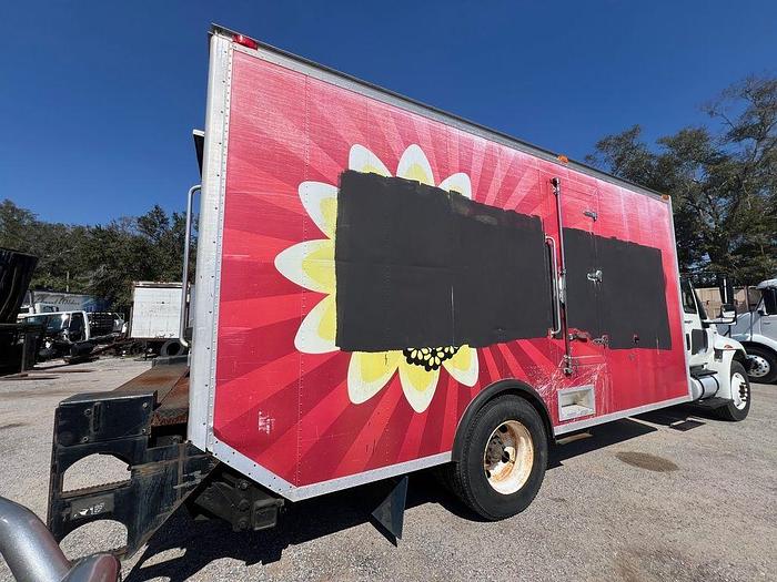 Used 2009 INTERNATIONAL 4300