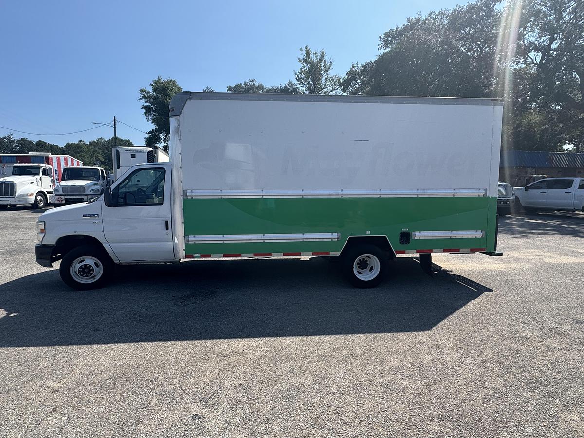 Used 2011 FORD E-350