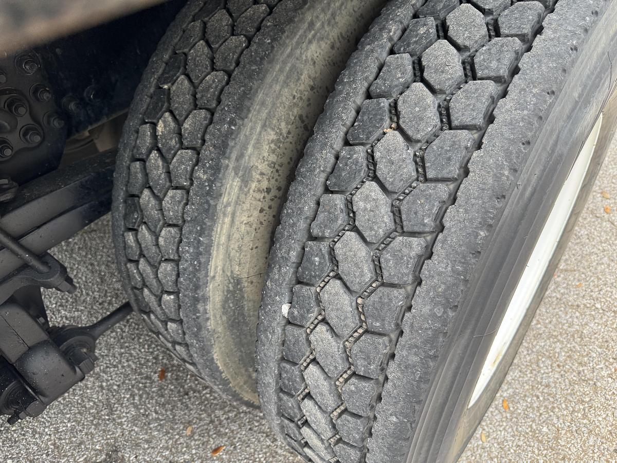 Used 2016 Freightliner® 108SD