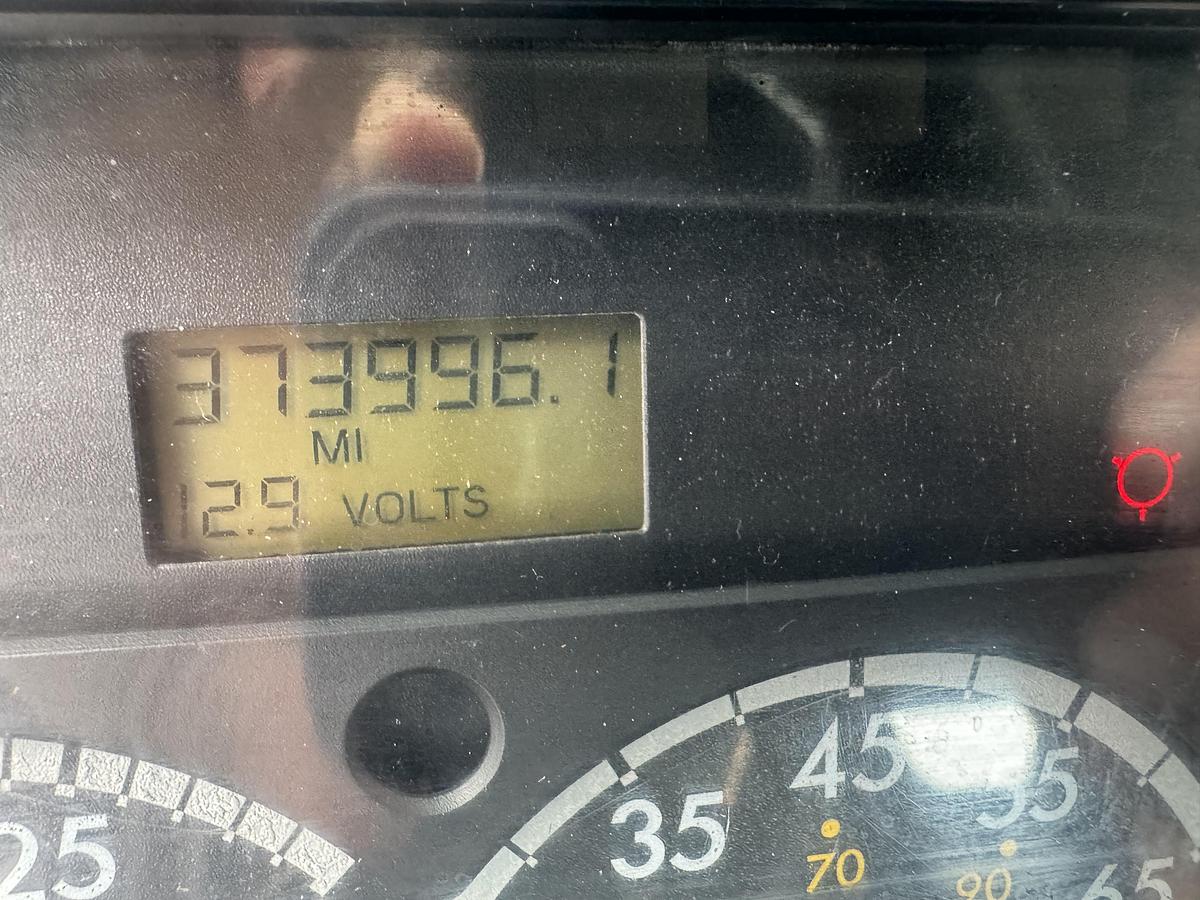 Used 2004 Freightliner® FL112