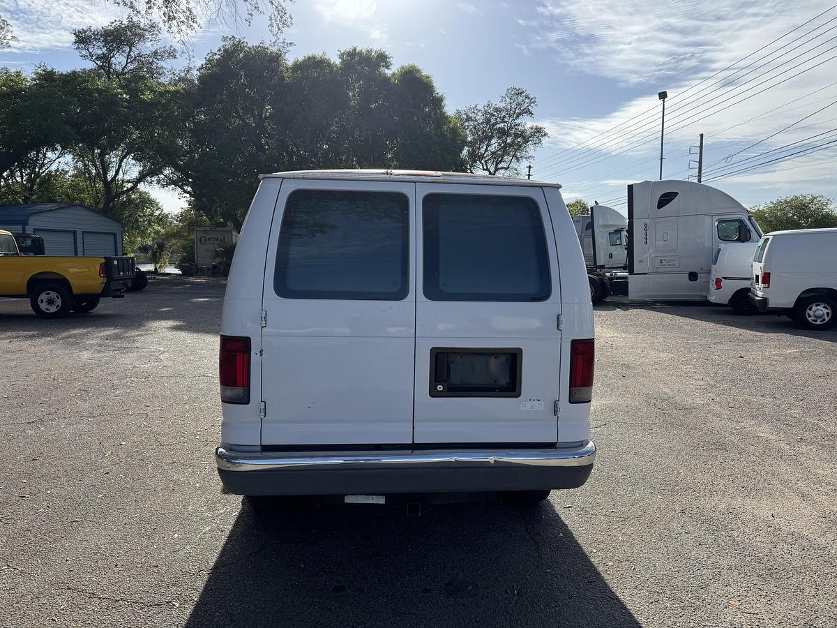 Used 2006 FORD ECONOLINE VAN E-150