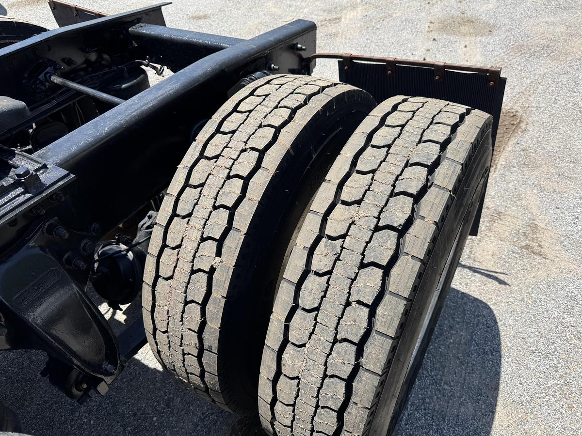 Used 2006 Freightliner® CLASSIC XL