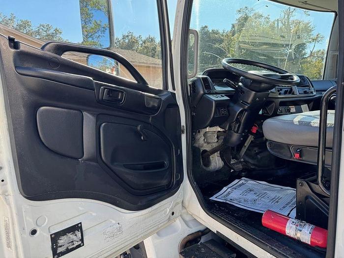 Used 2016 Hino Trucks Class 6 268