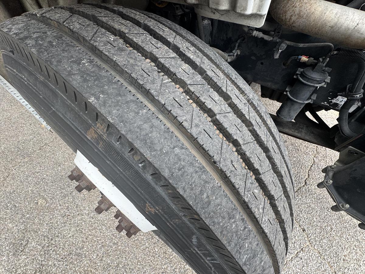 Used 2006 Freightliner® M2 106