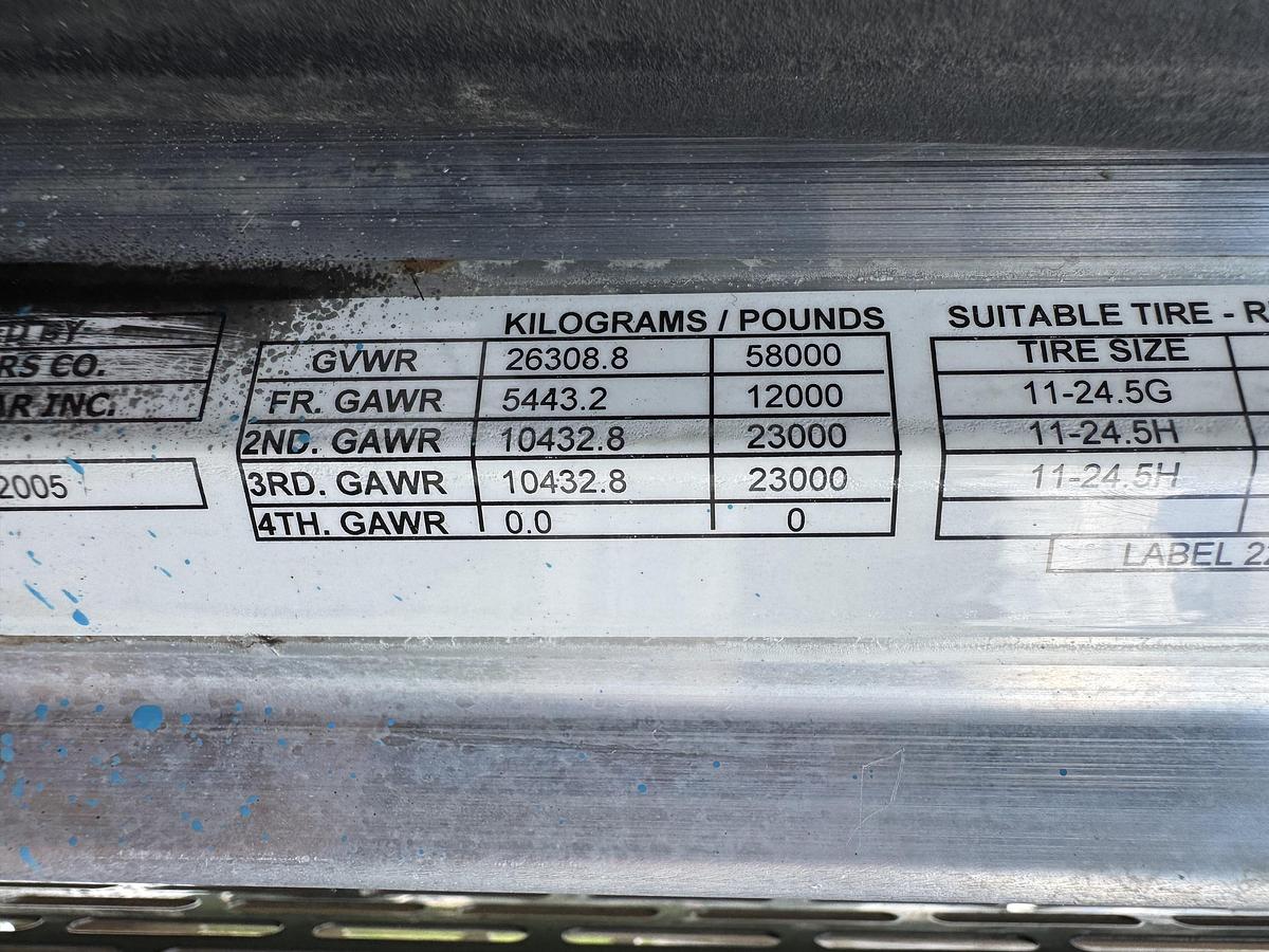 Used 2005 Peterbilt 378