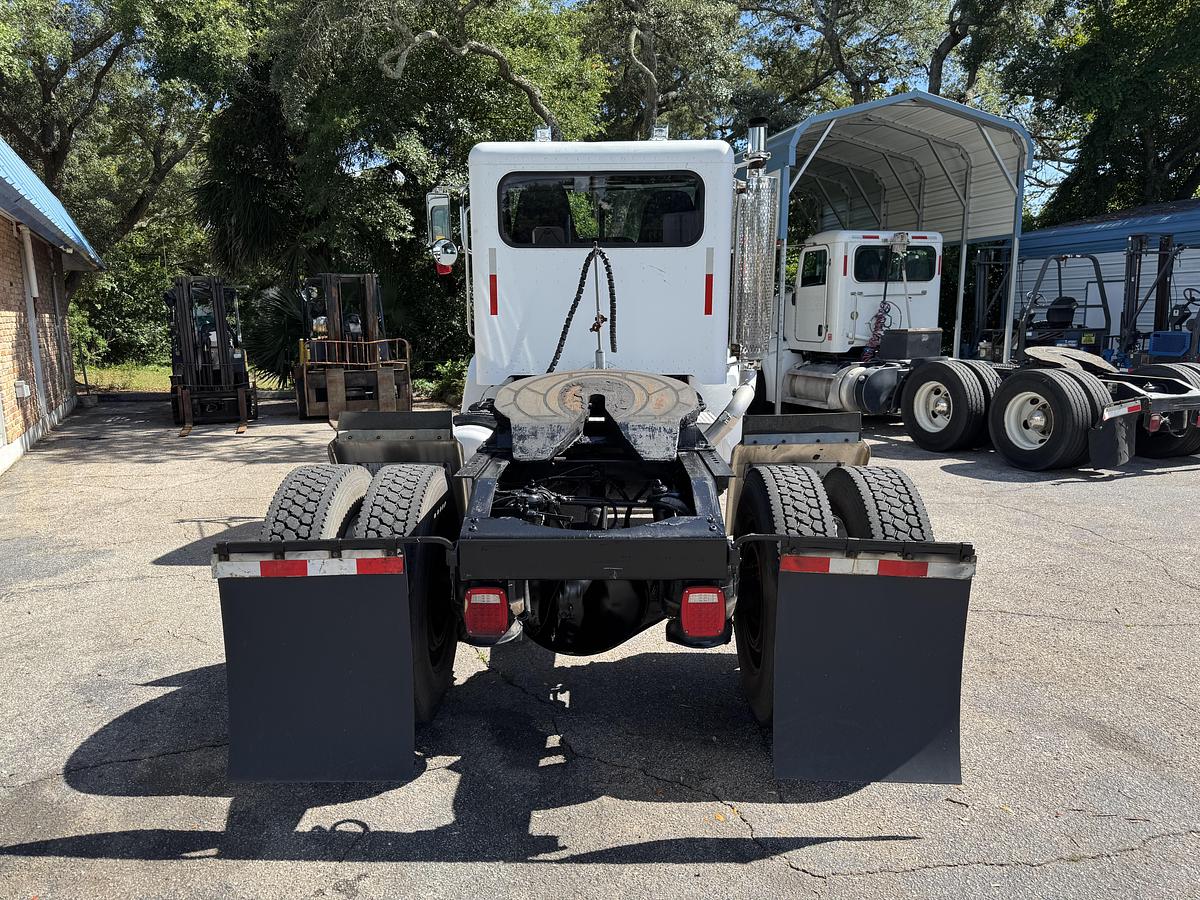 Used 2006 Peterbilt 385