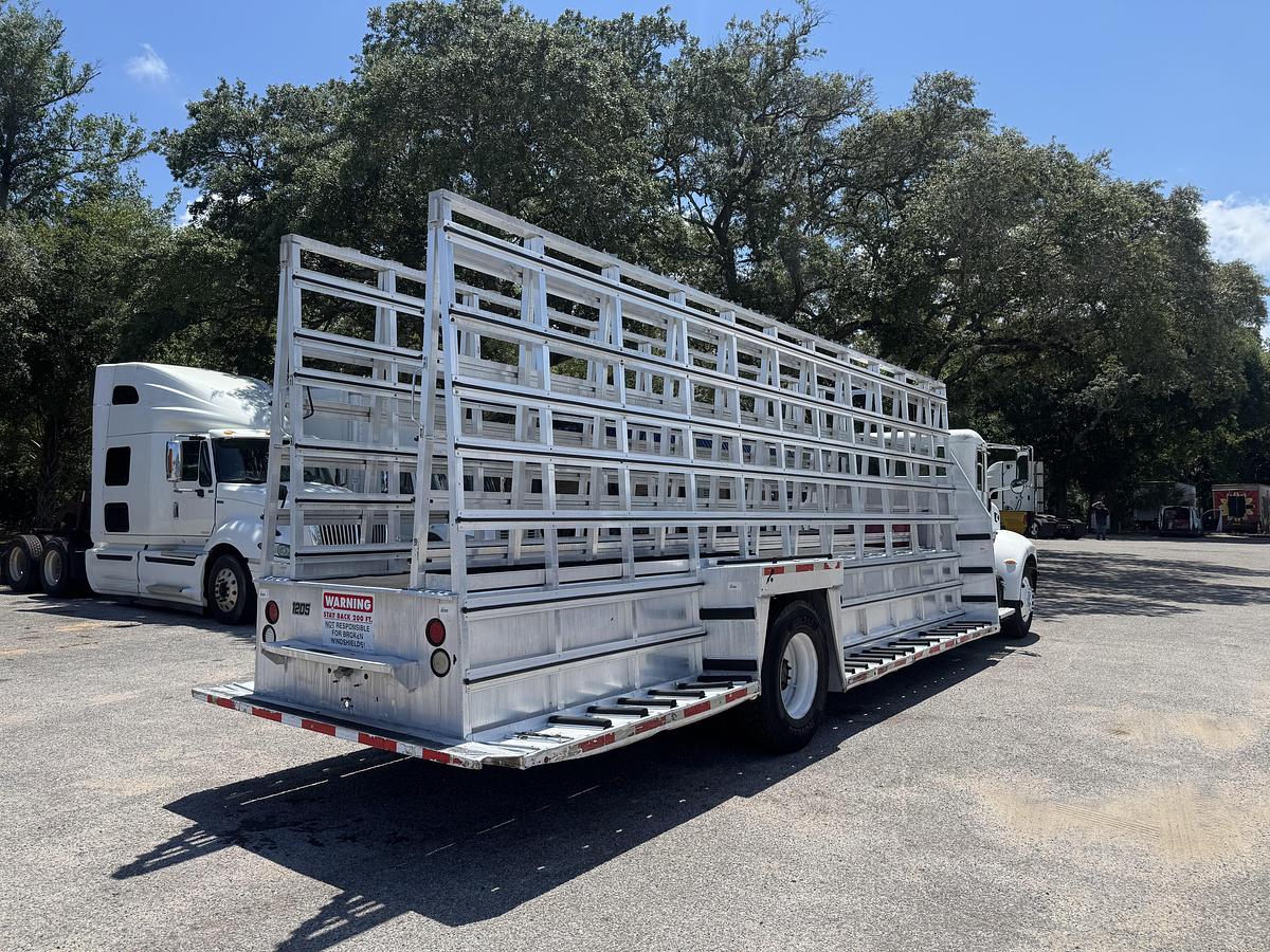 Used 2012 PETERBILT 330