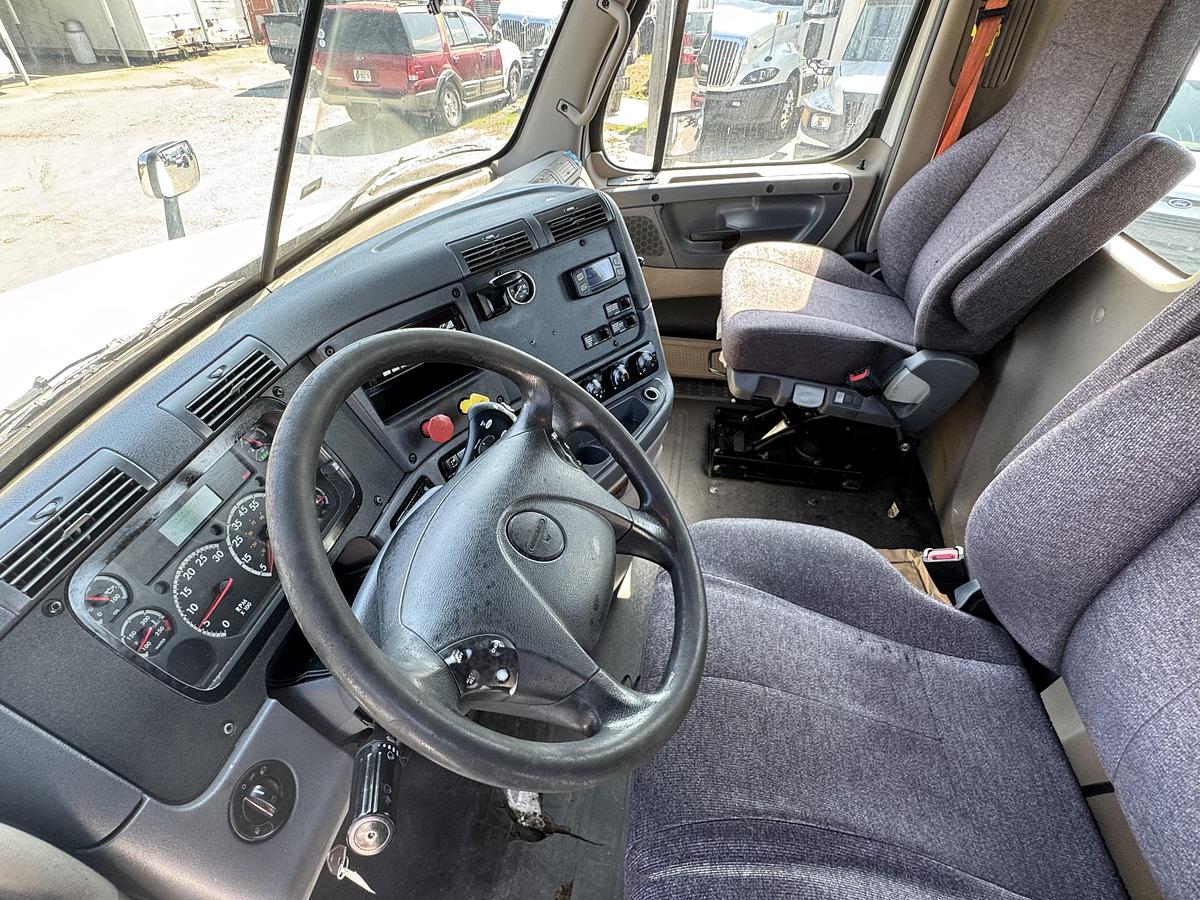 Used 2019 Freightliner® CASCADIA