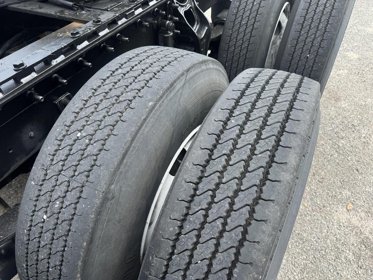 Used 2002 International® 9200i