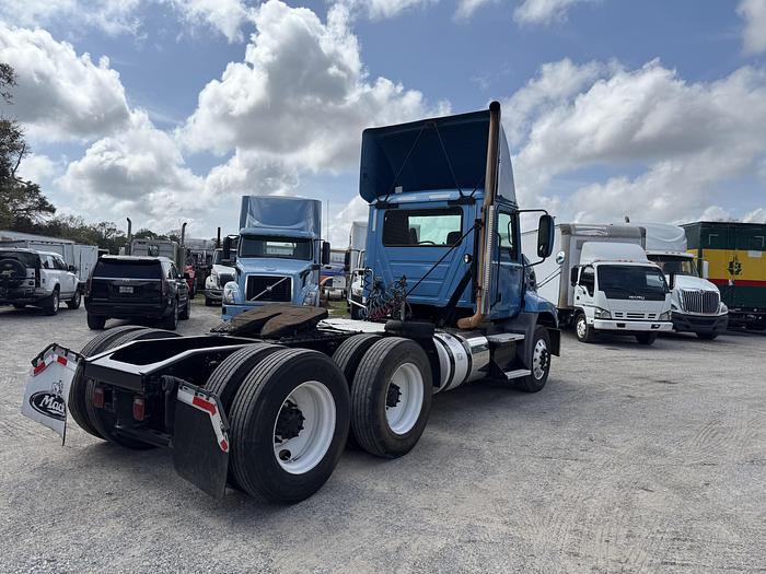 Used 2014 MACK CXU613