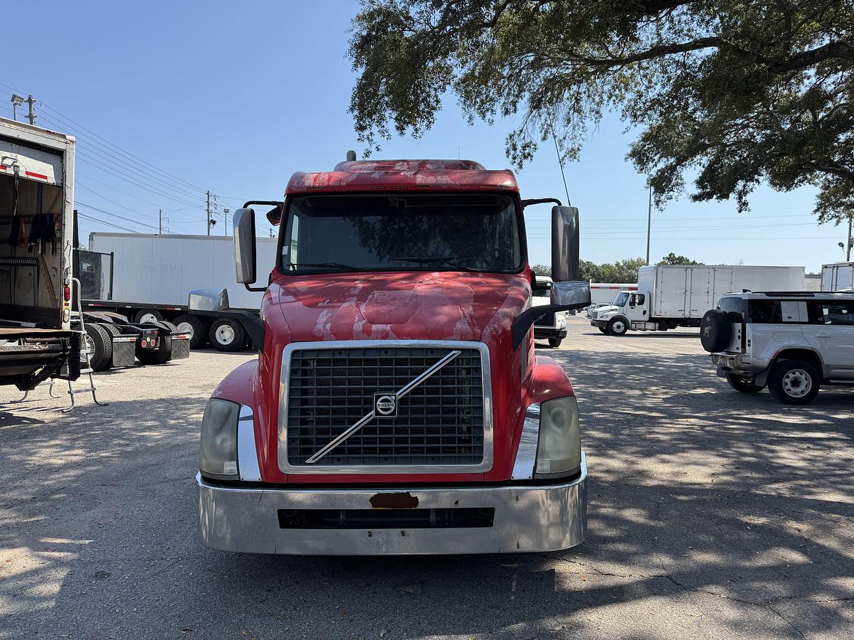 Used 2013 VOLVO VNL 64T
