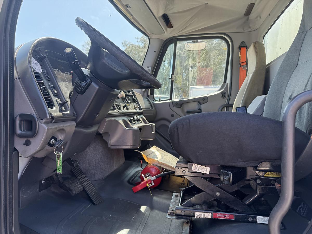 Used 2009 Freightliner® M2 106