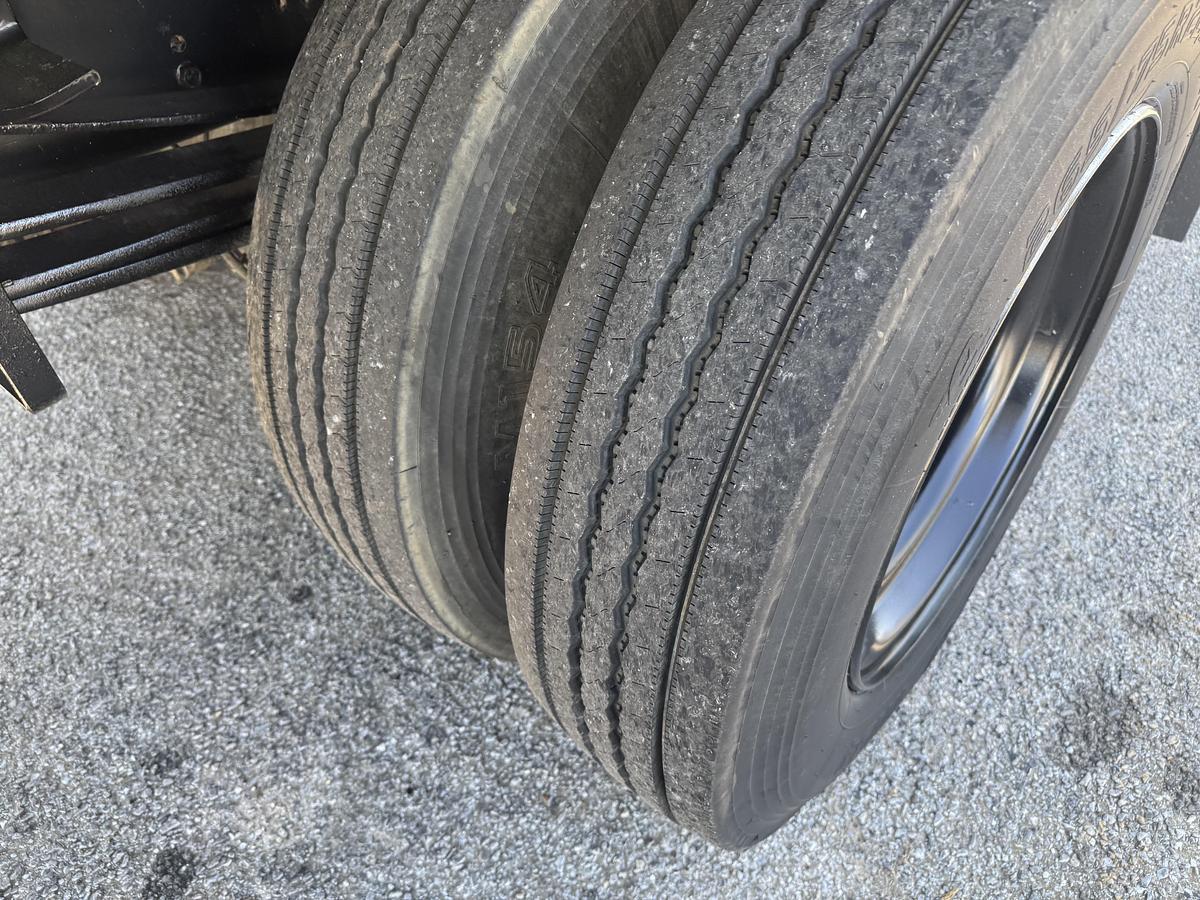 Used 2005 CHEVROLET C6500