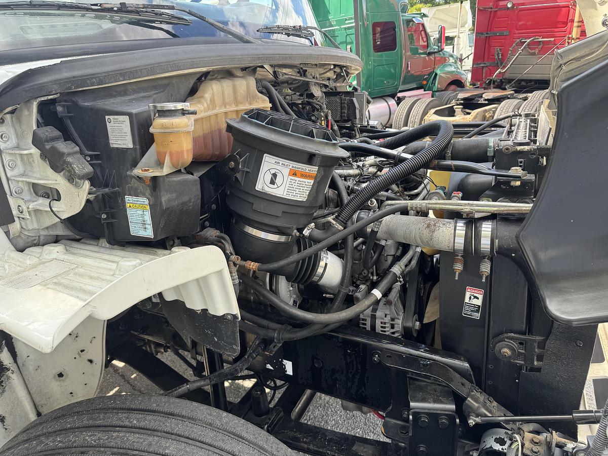 Used 2008 Freightliner® M2 106