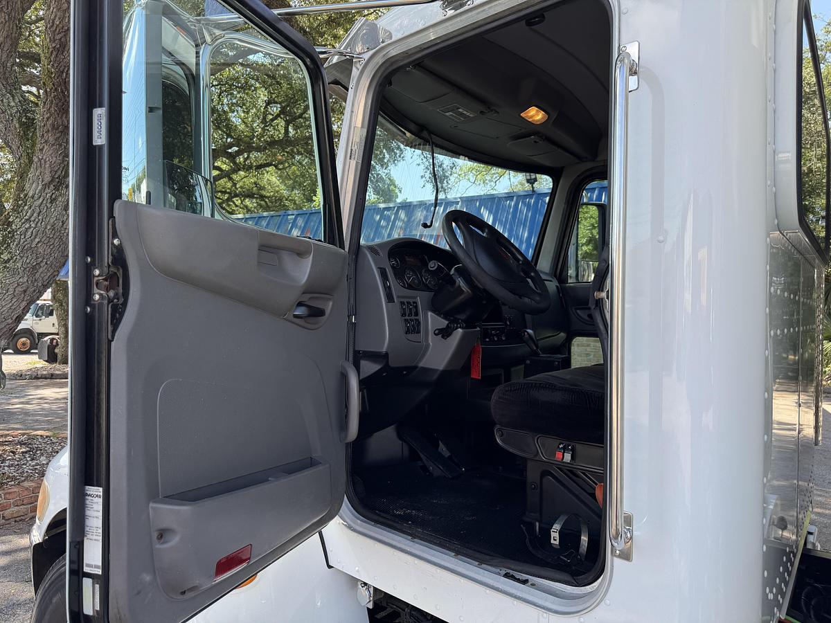 Used 2015 Peterbilt 337