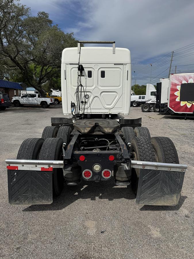 Used 2016 Freightliner® CASCADIA