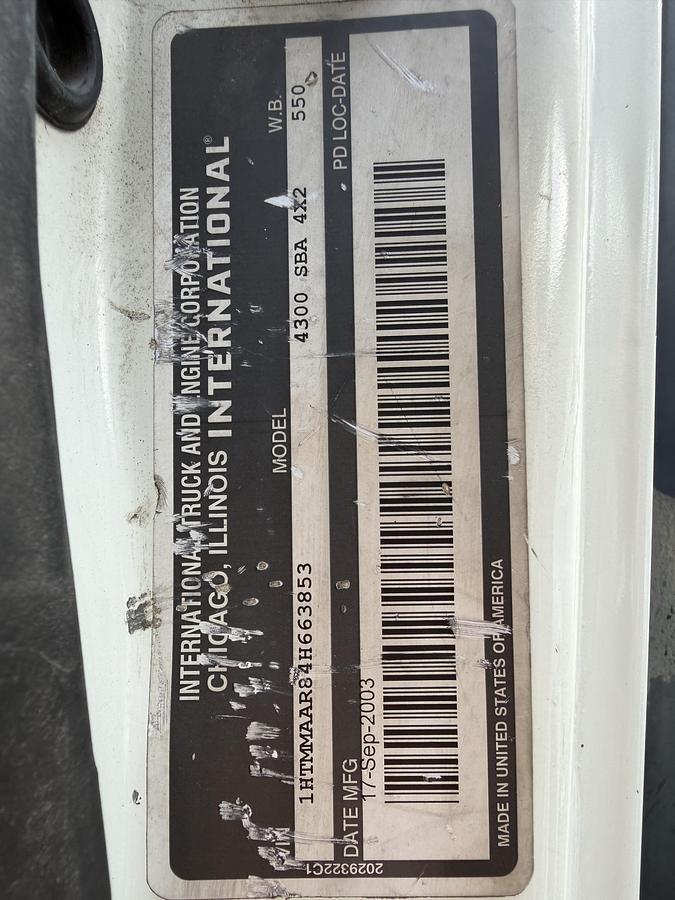 Used 2004 INTERNATIONAL 4300