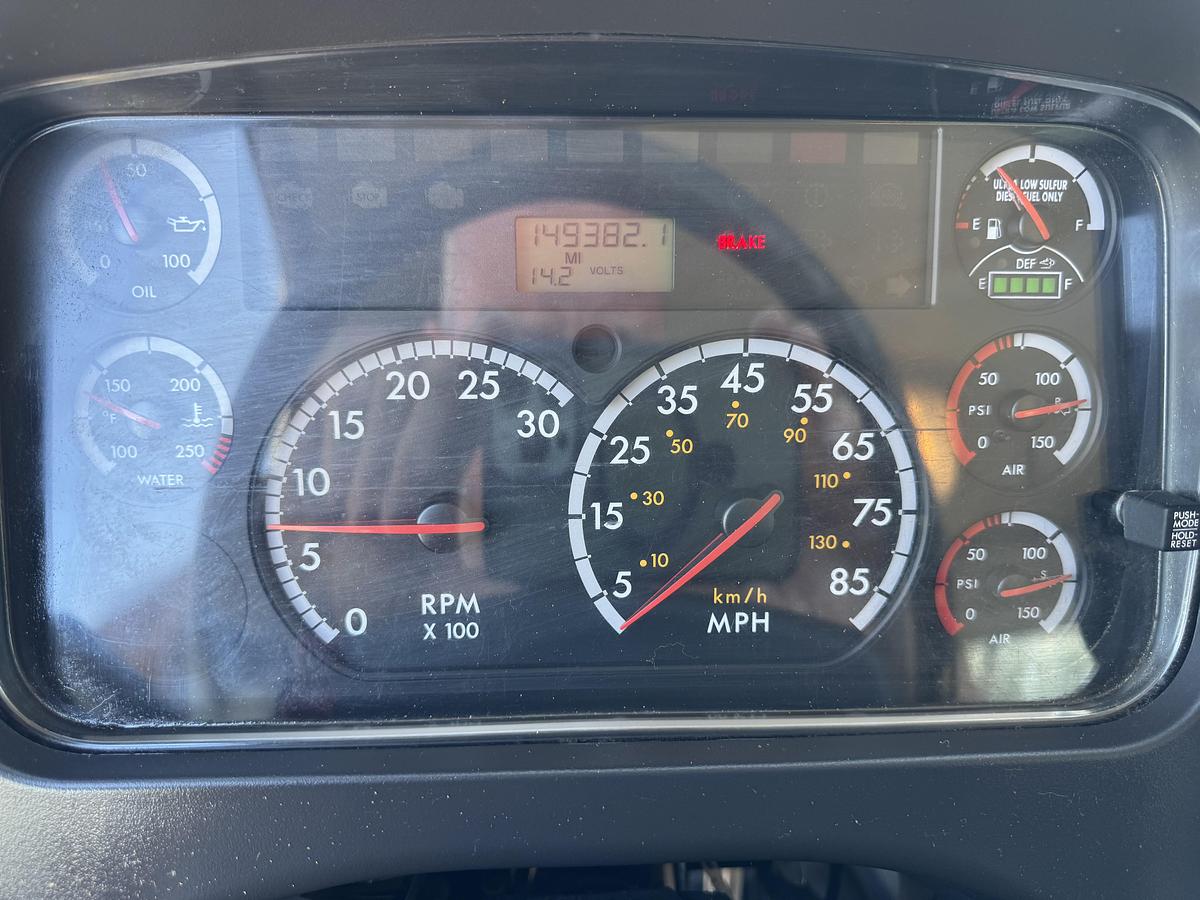 Used 2015 Freightliner® M2 106