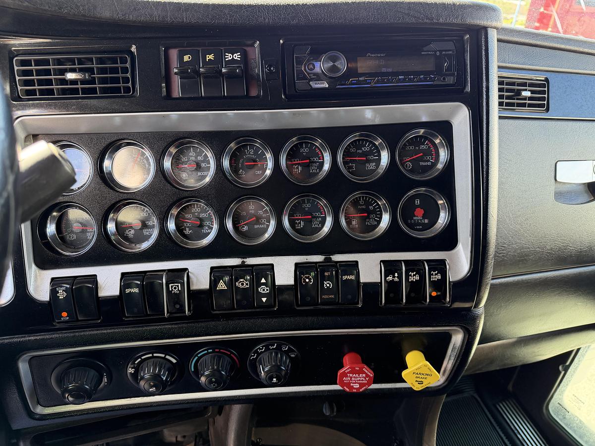 Used 2013 KENWORTH W900L