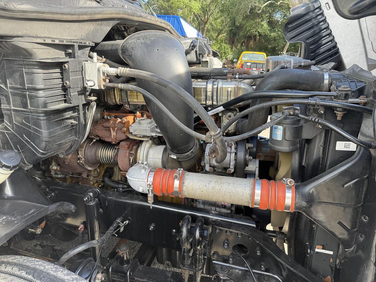 Used 2013 Freightliner CASCADIA