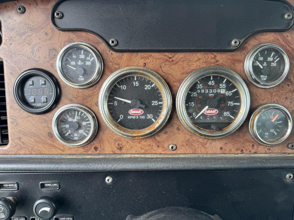 Used 2005 Peterbilt 378