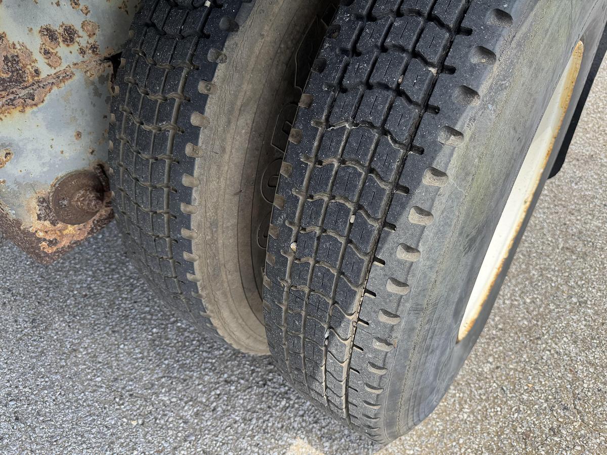 Used 2003 TRAILMOBILE PUP DRYVAN TRAILER