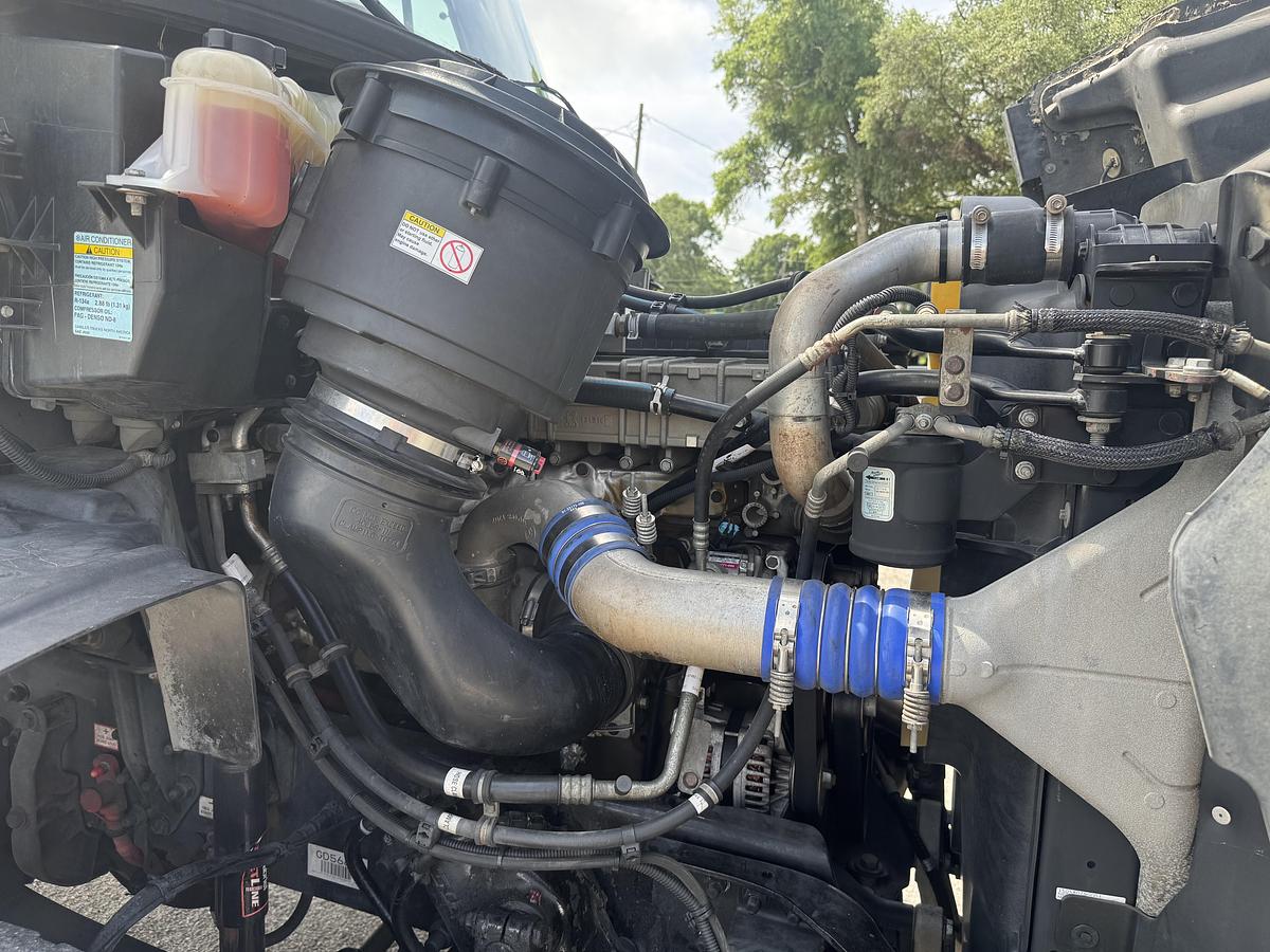 Used 2015 Freightliner® 114SD