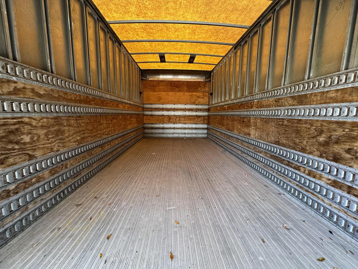 Used 2009 Freightliner® M2 106