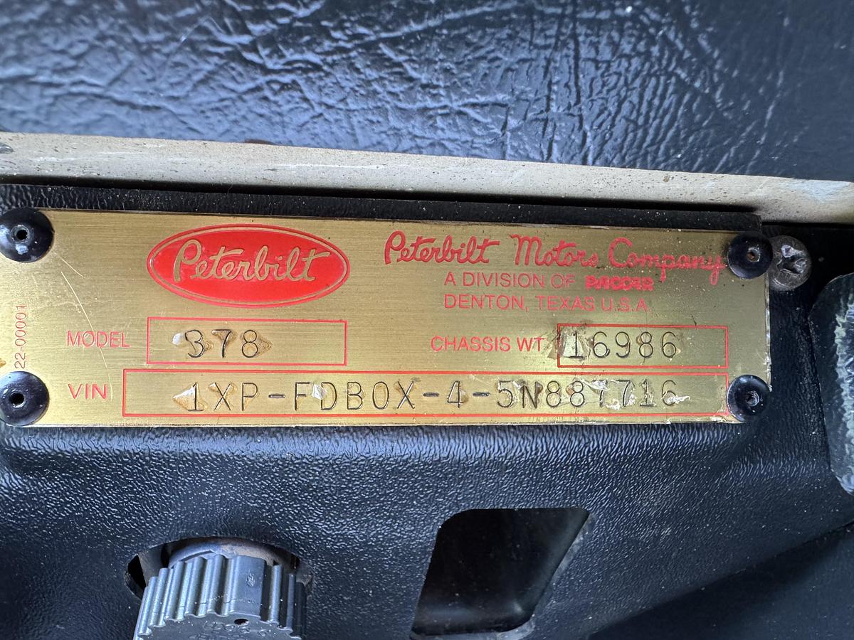 Used 2005 Peterbilt 378