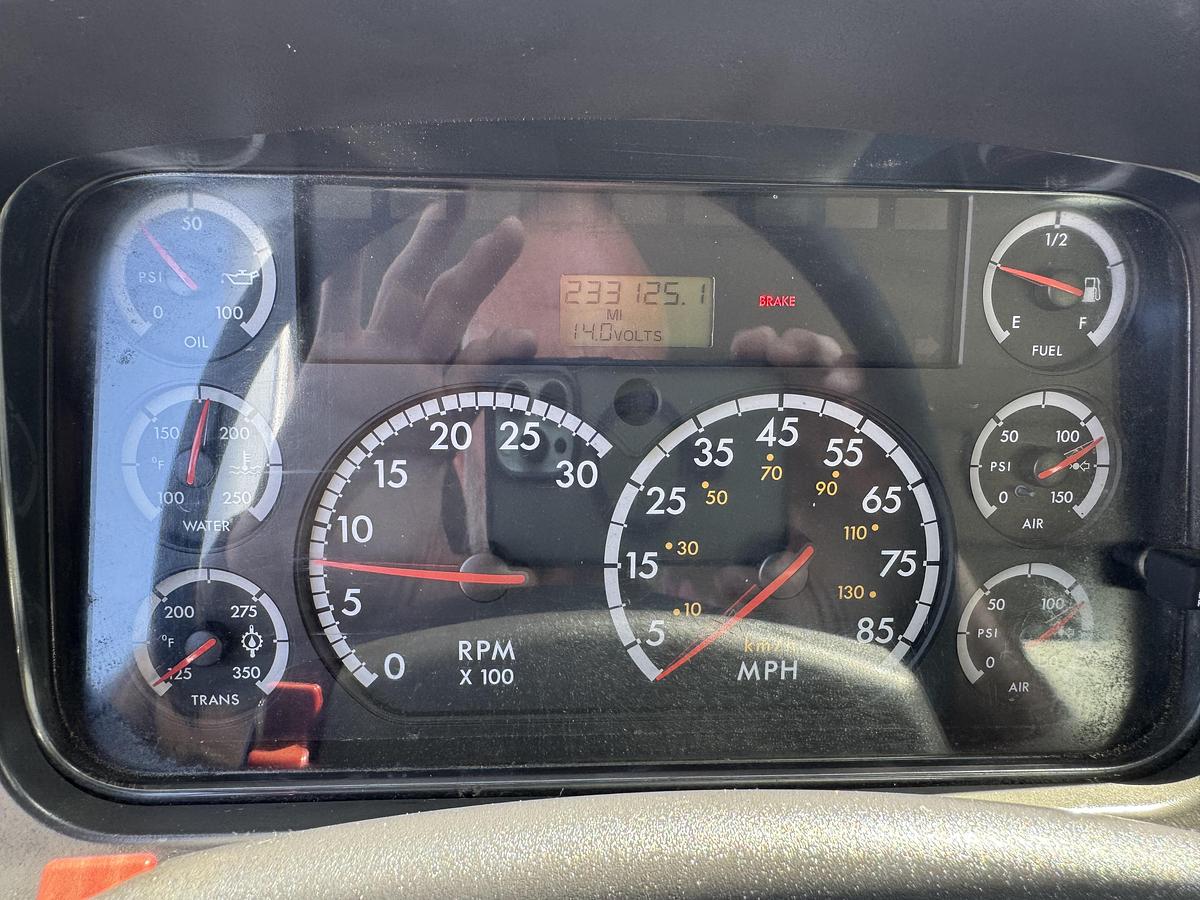 Used 2009 Freightliner® M2 106