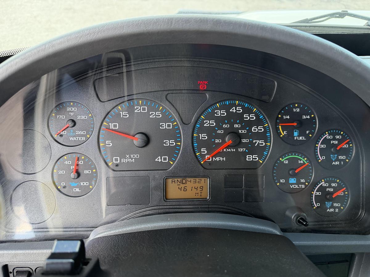 Used 2004 INTERNATIONAL 4300