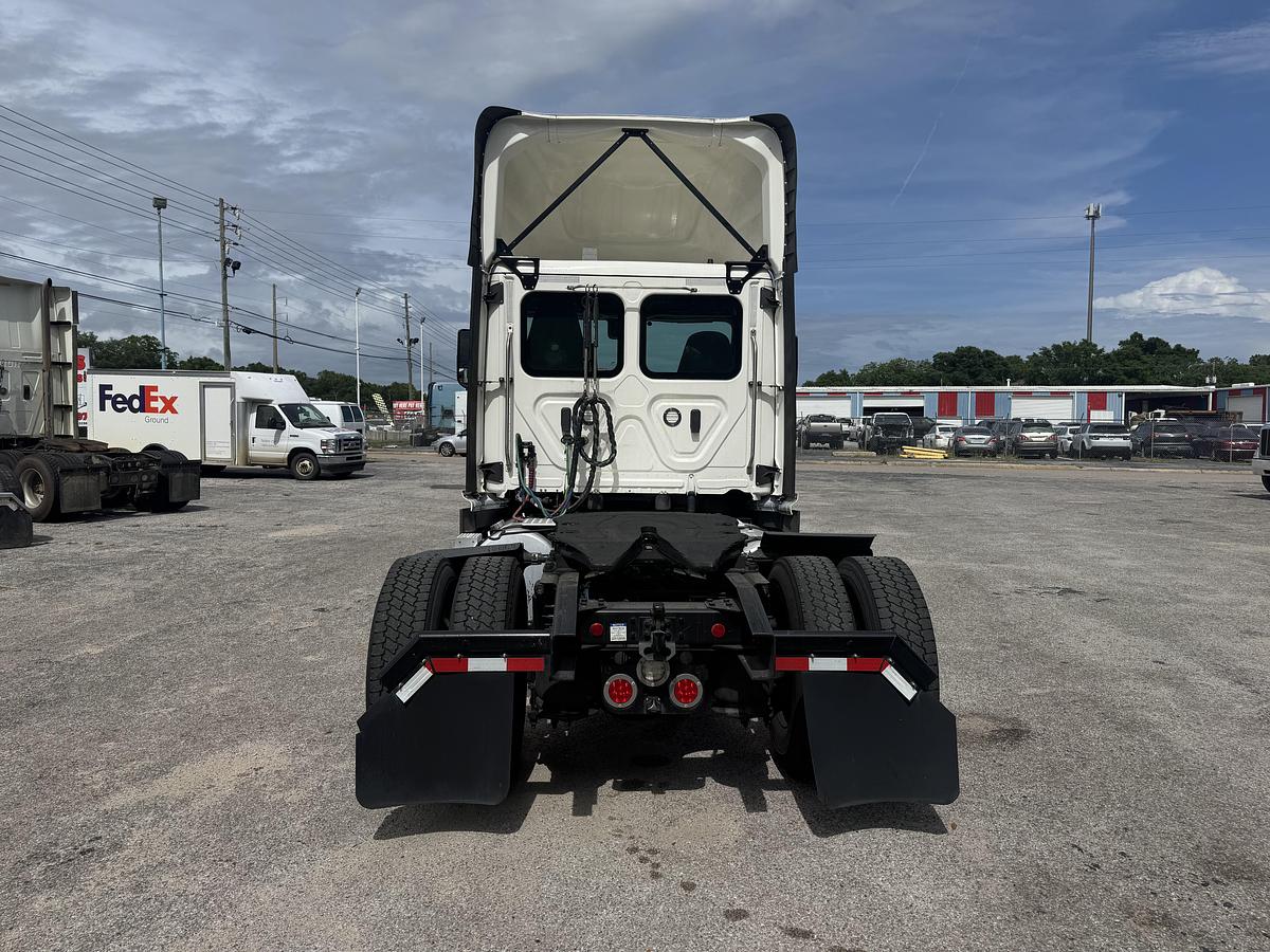 Used 2022 Freightliner® CASCADIA 126