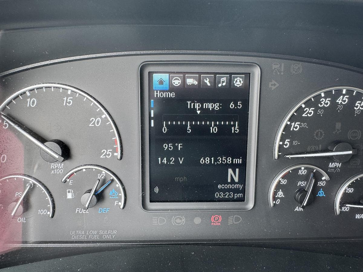 Used 2022 Freightliner® CASCADIA 126