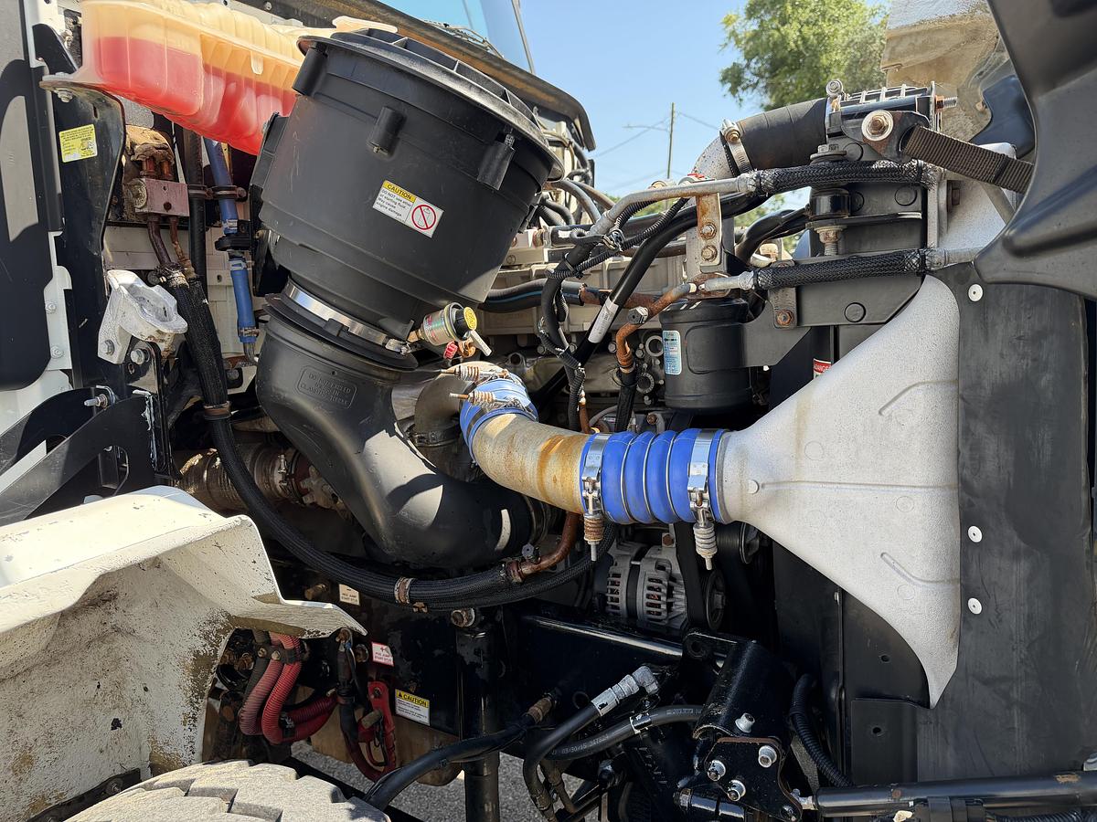 Used 2016 WESTERN STAR 4700SF