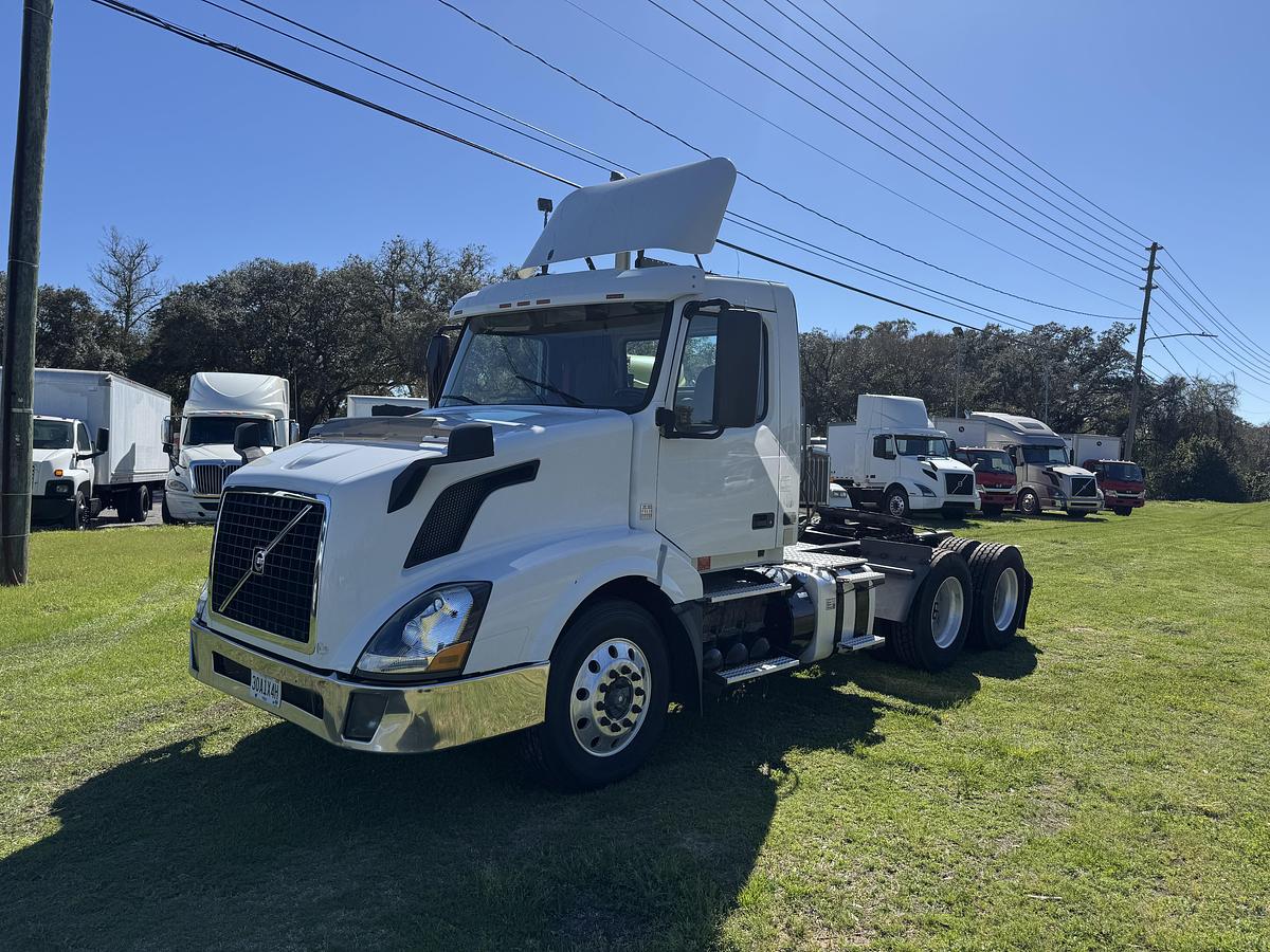 Used 2016 VOLVO VNL