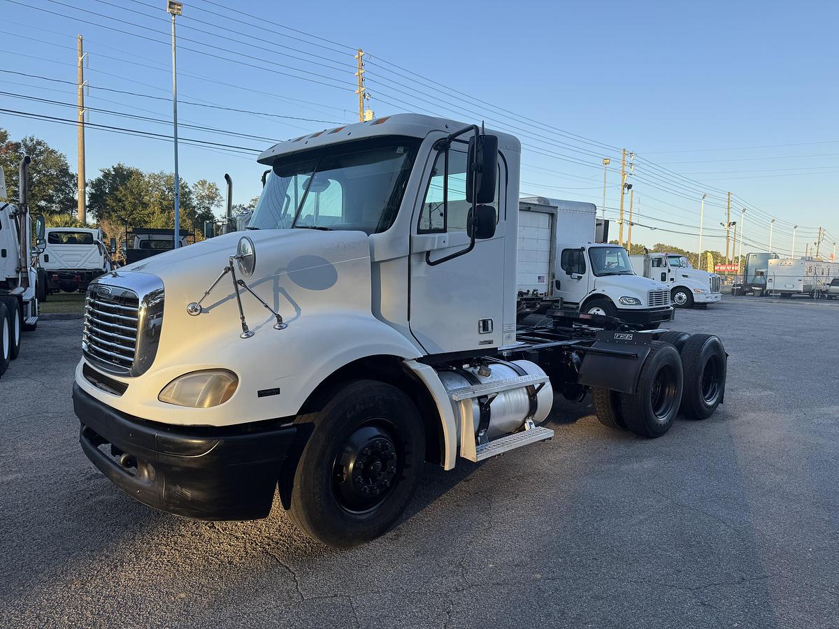 Used 2005 Freightliner® COLUMBIA