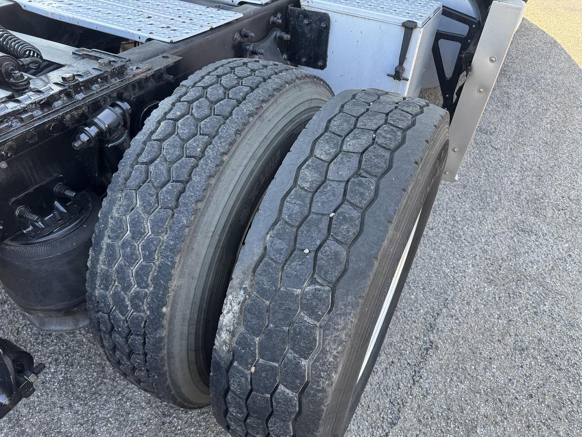 Used 2013 Freightliner® CASCADIA