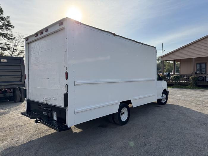 Used 2004 GMC SAVANA 3500