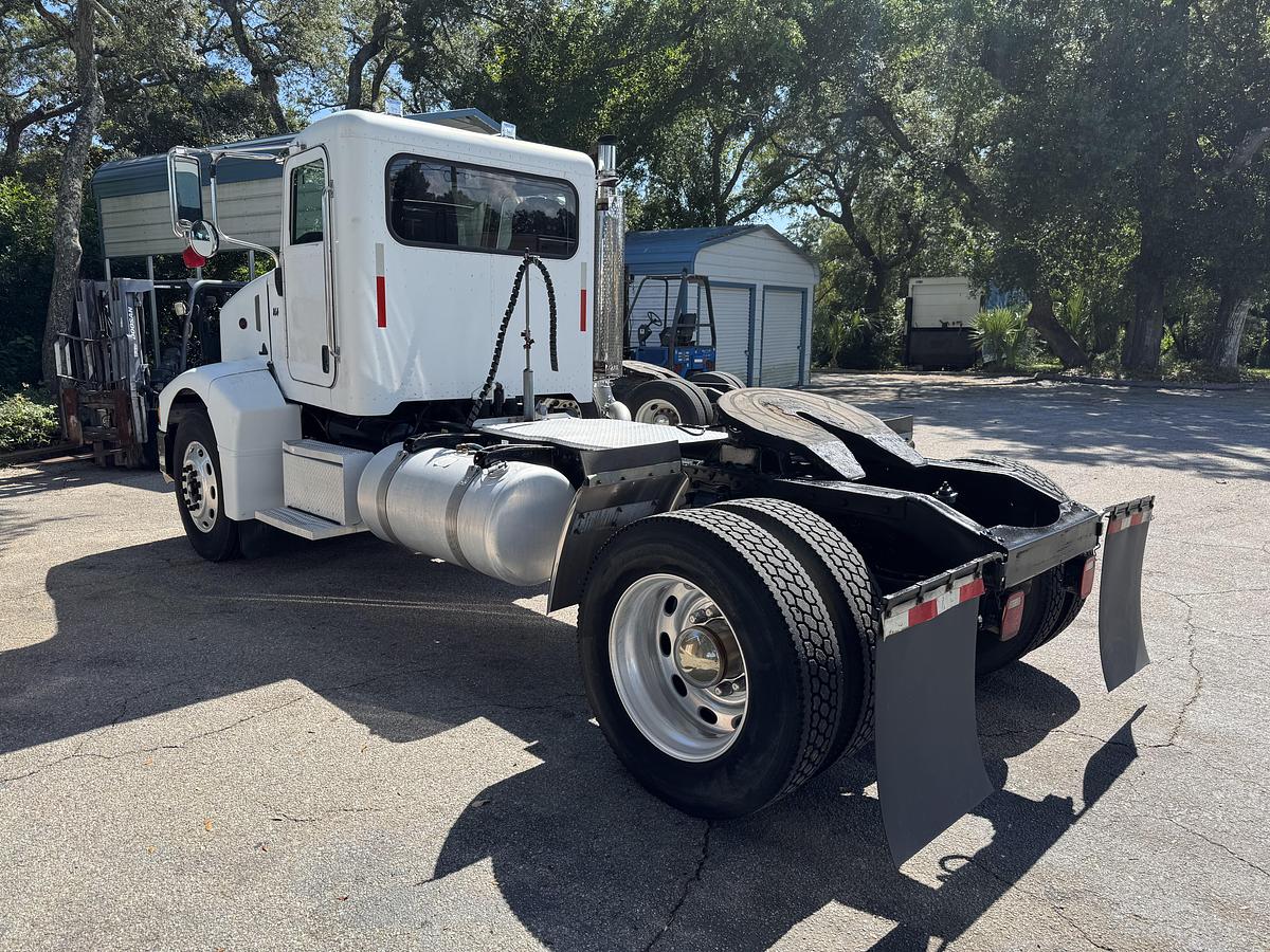Used 2006 Peterbilt 385