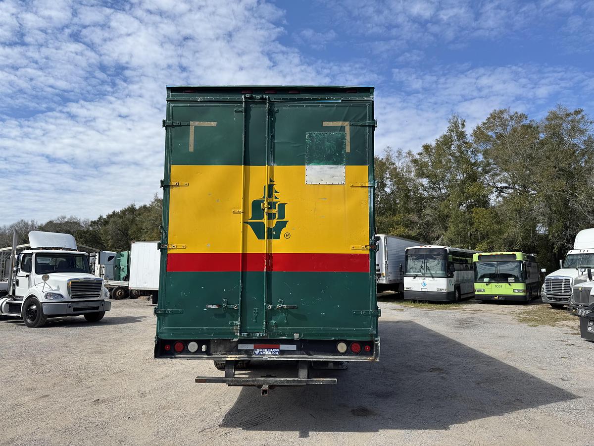 Used 2000 INTERNATIONAL 4900