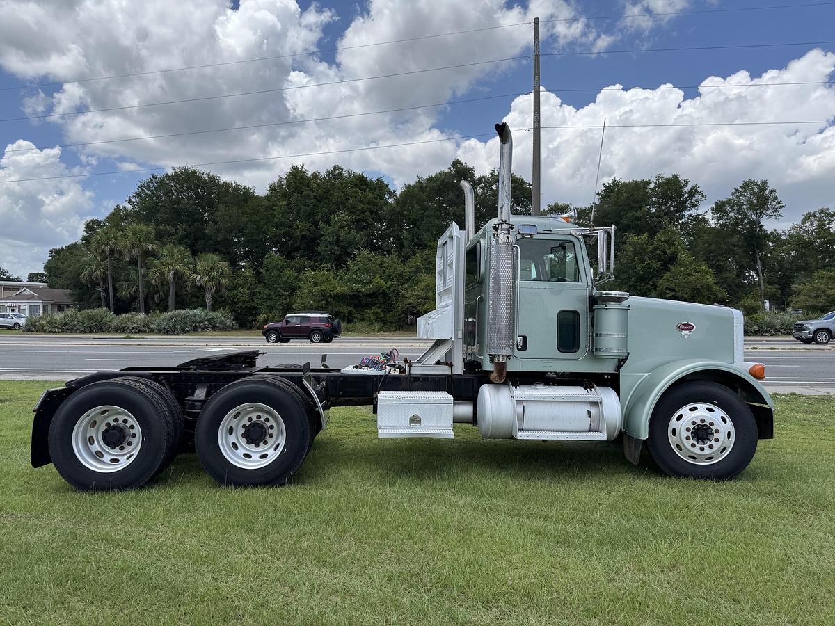 Used 2005 Peterbilt 378