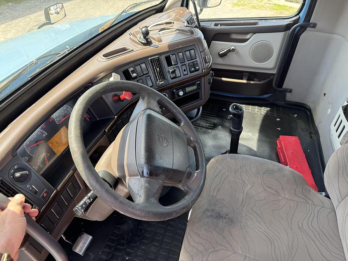 Used 2014 VOLVO VNL64T