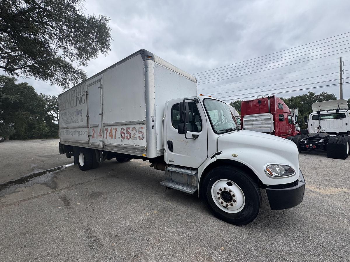 Used 2006 Freightliner® M2 106