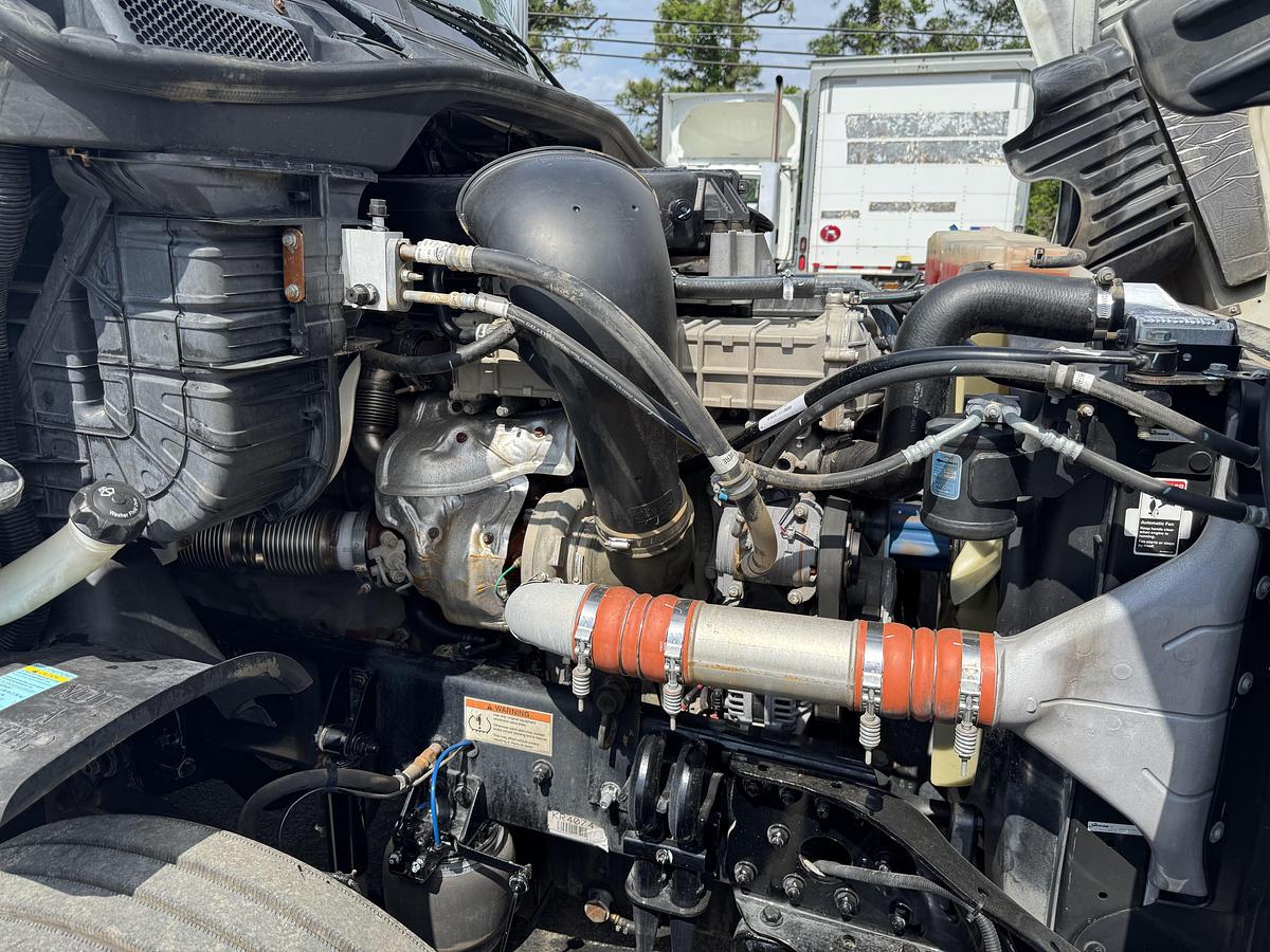 Used 2019 Freightliner® CASCADIA